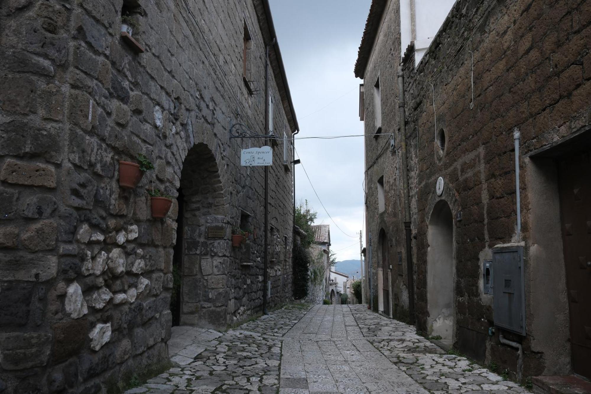 Conte Spencer Bed & Breakfast Caserta Vecchia Exterior photo