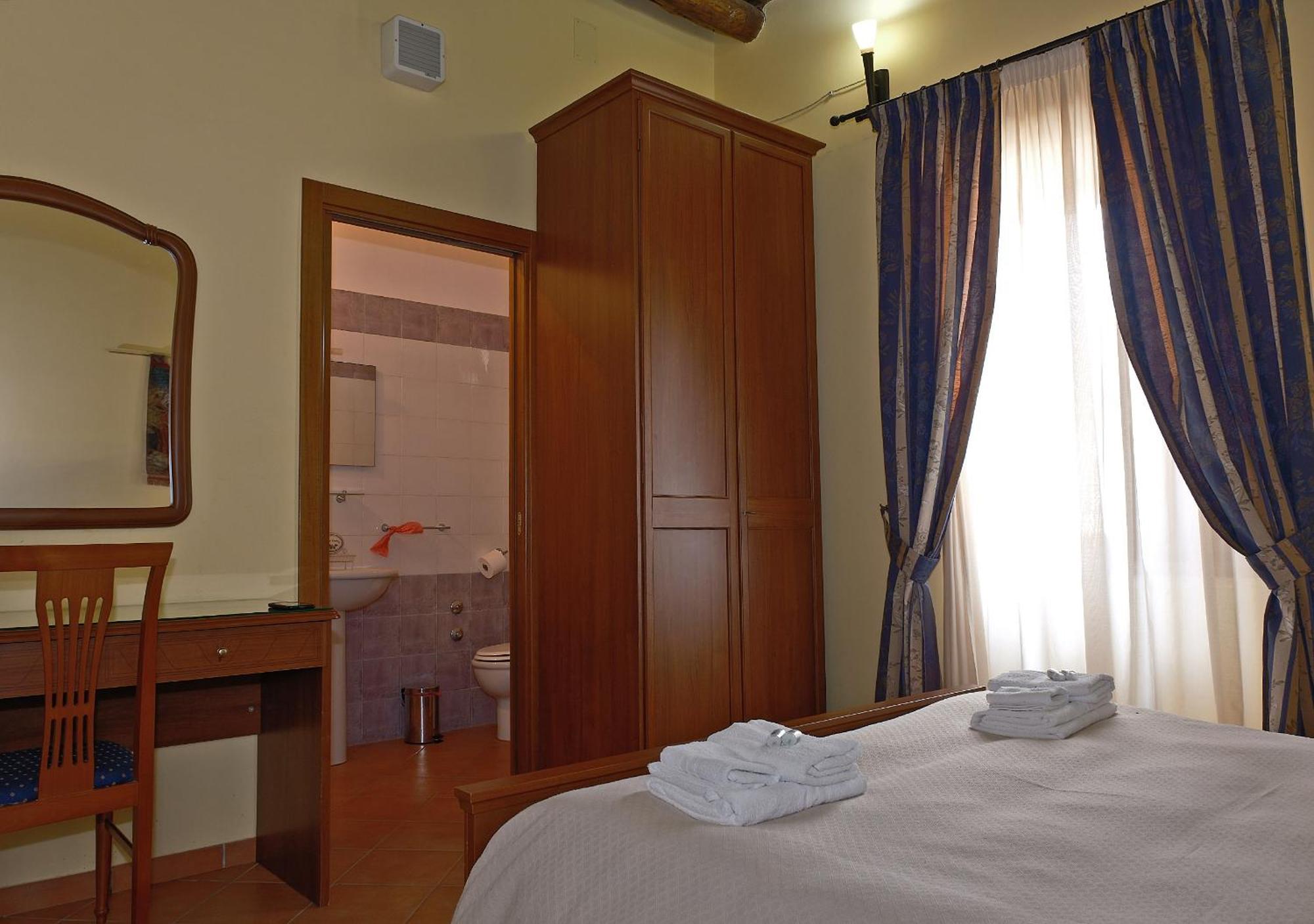 Conte Spencer Bed & Breakfast Caserta Vecchia Exterior photo